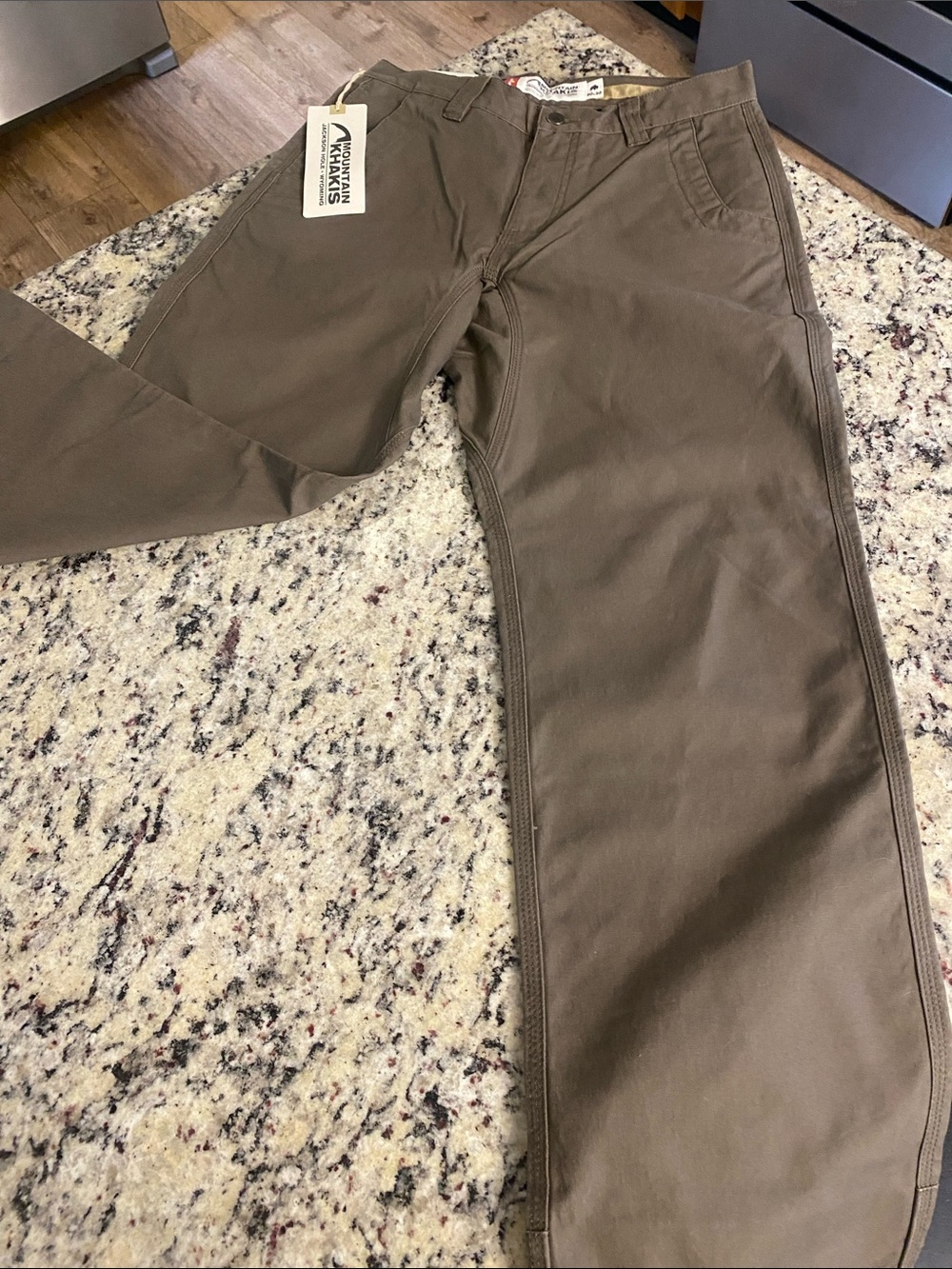 Mountain Khakis Men's Olive-Tan Chinos new with tags